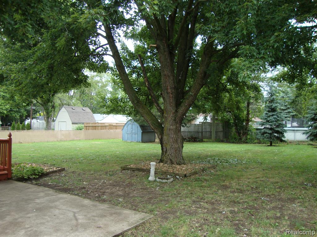 47780 Frederick Road, Shelby Twp, MI 48317 — Photo 2