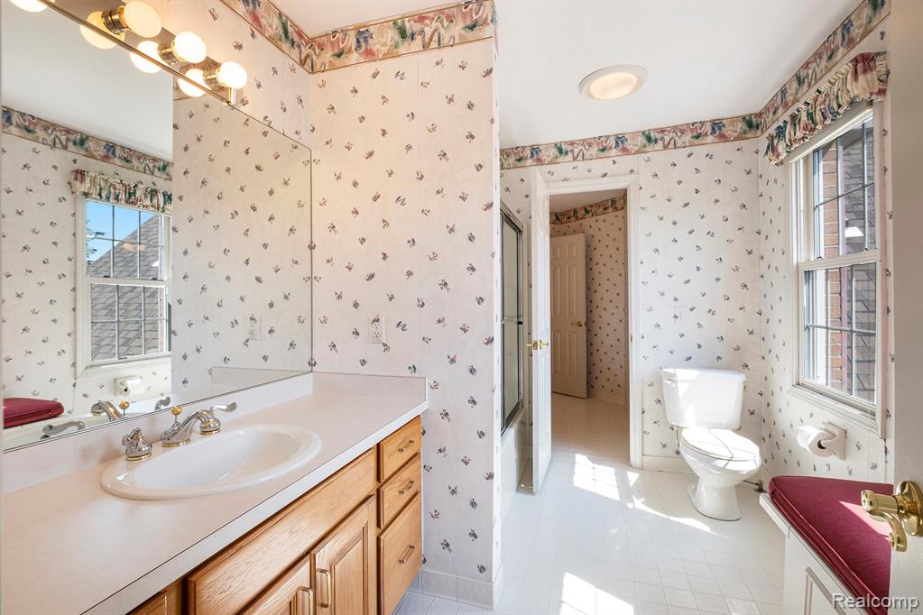 6161 Golfside Court, Grand Blanc, MI 48439 — Photo 15