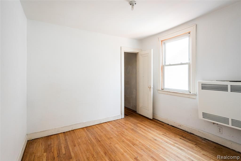 2221 Carpenter Street, Detroit, MI 48212 — Photo 18