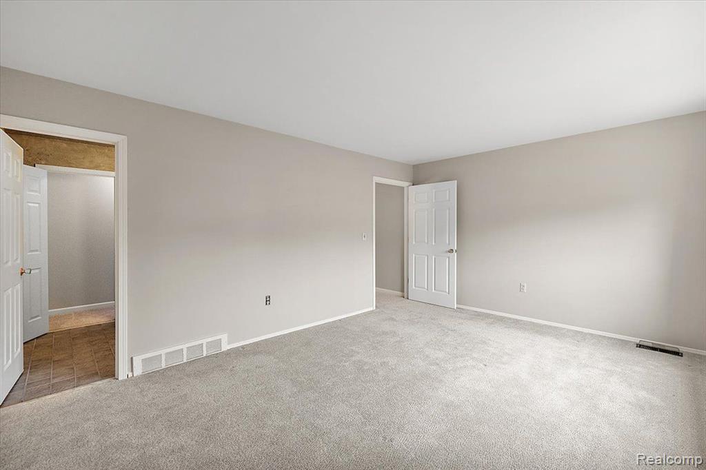 4914 CARA, Royal Oak, MI 48073 — Photo 13