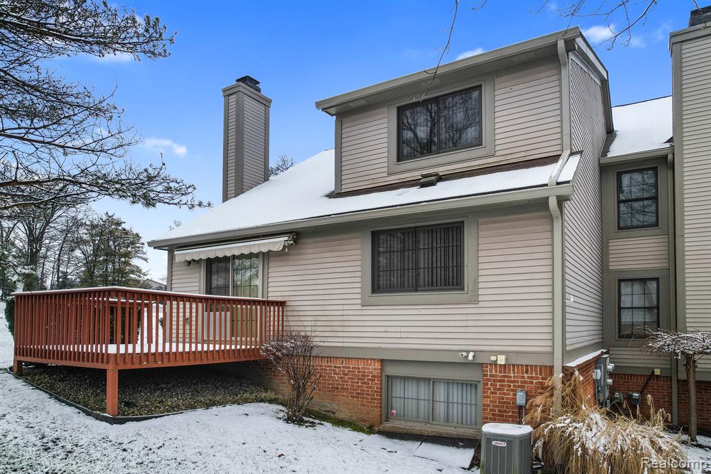 1000 PINEWOOD, Brighton, MI 48116 — Photo 35