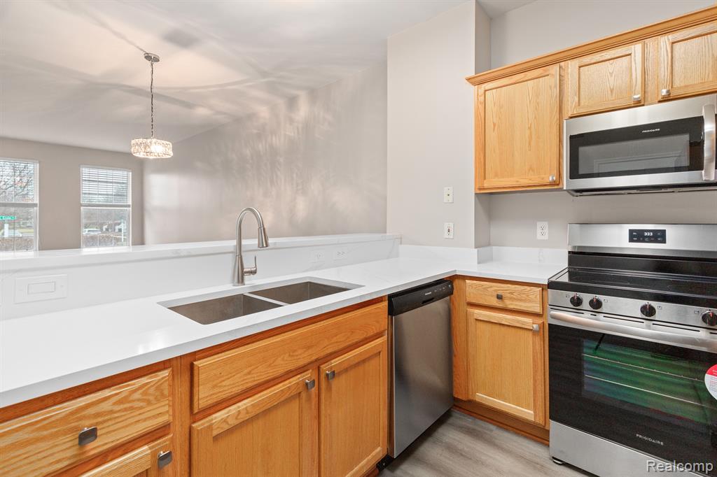 13231 ST ERVIN Avenue, 32, Detroit, MI 48215 — Photo 6