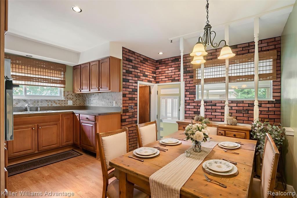7562 Terri Drive, Westland, MI — Photo 9