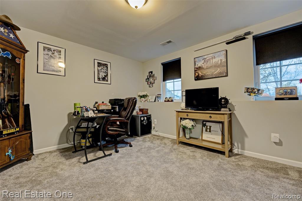 4316 Pebble Creek Boulevard, Grand Blanc, MI 48439 — Photo 40