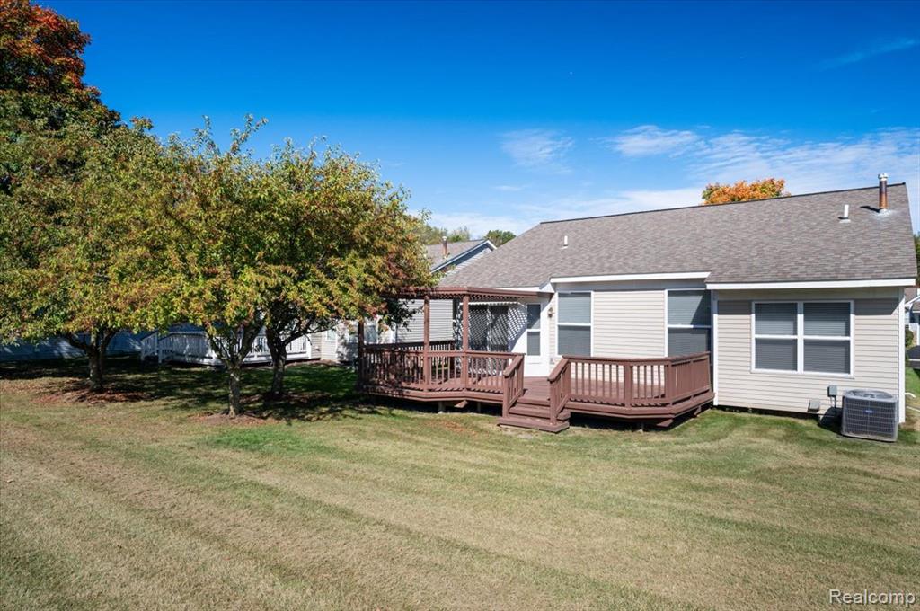 913 Rikki Ann Court, Wixom, MI 48393 — Photo 27