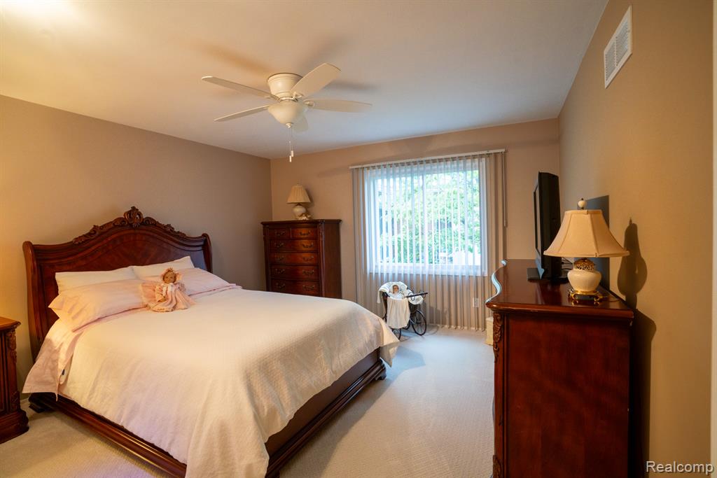 1750 MONTICELLO Street, 6, Trenton, MI 48183 — Photo 15
