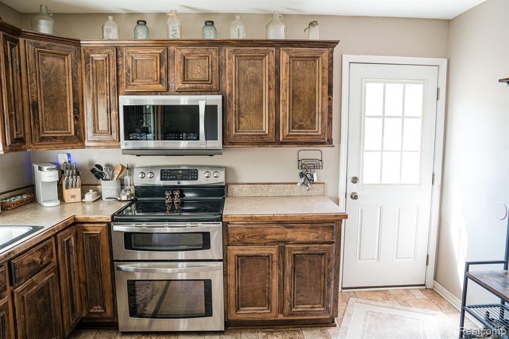 2757 S Lake Pleasant Road, Metamora, MI 48455 — Photo 4