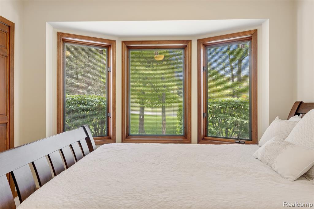 2484 PINE HOLLOW Trail, Brighton, MI 48114 — Photo 20