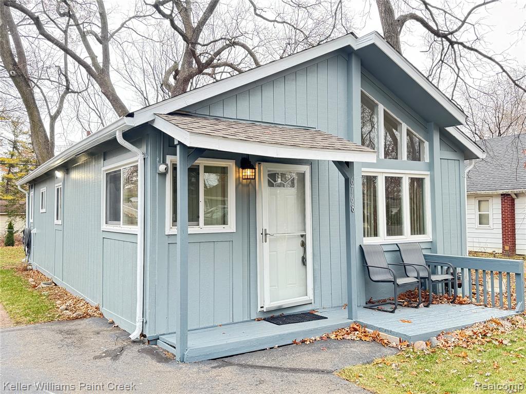 6768 Buckland Avenue, West Bloomfield, MI 48324 — Photo 2