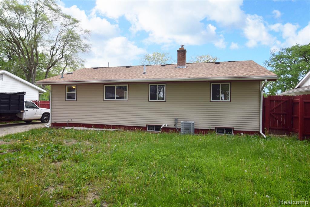 6022 Sally Court, Flint, MI 48505 — Photo 13