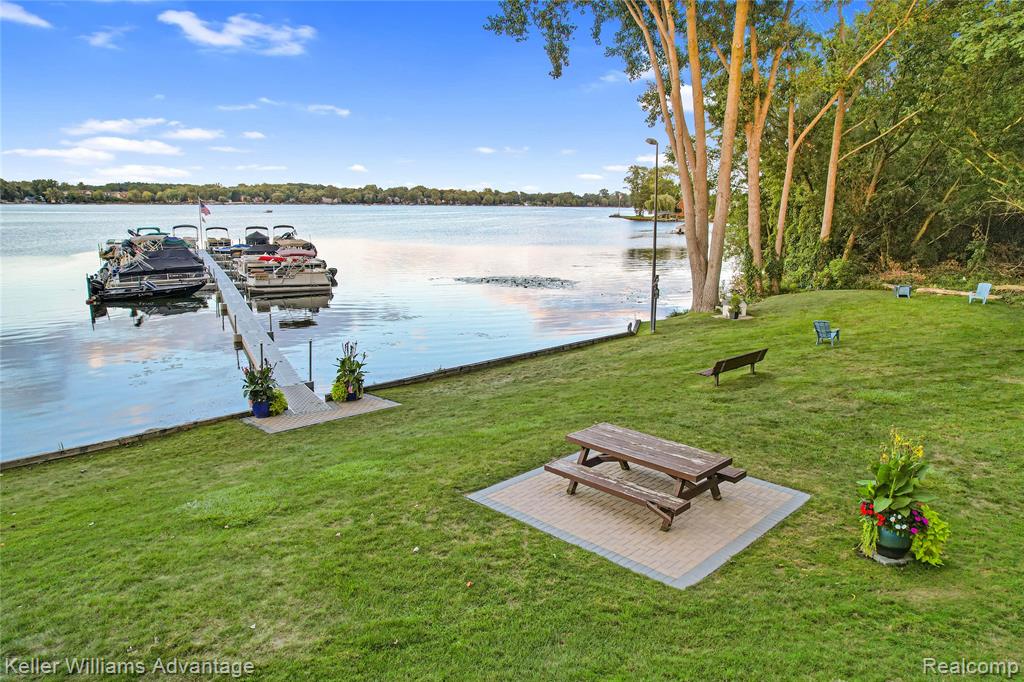 855 S Pontiac Trail, Walled Lake, MI 48390 — Photo 43