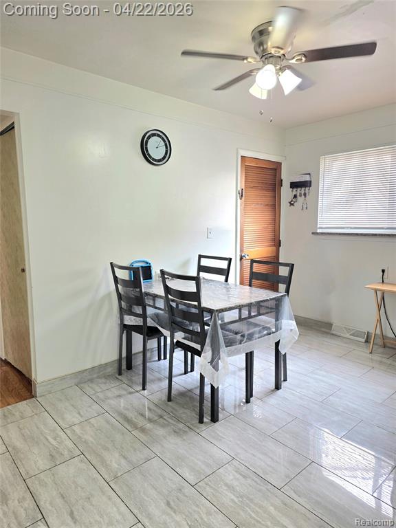 6129 Kinmore Street, Dearborn Heights, MI 48127 — Photo 6
