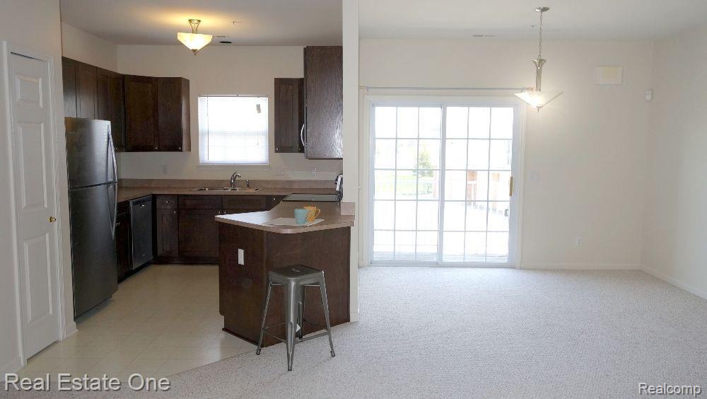 11211 ADDINGTON Drive, 139, Commerce Twp, MI 48390 — Photo 6