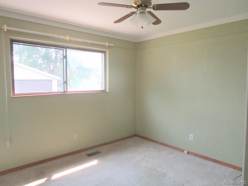 4460 Buckingham, Warren, MI 48092 — Photo 17