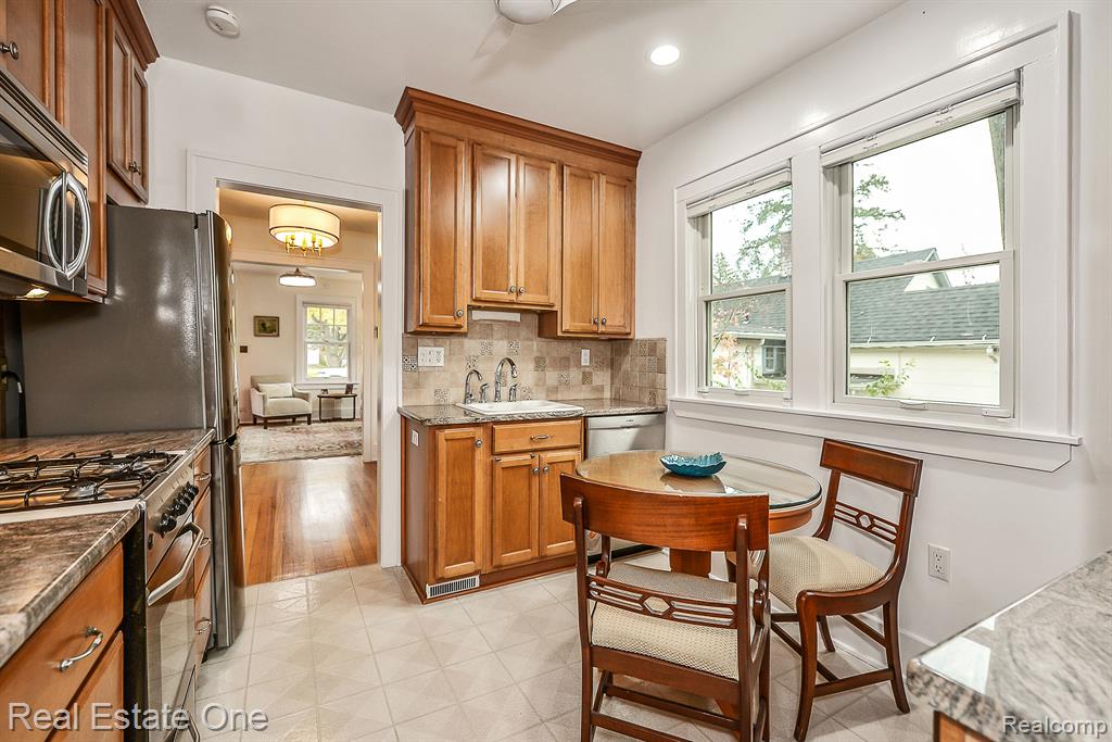 711 MINER Street, Ann Arbor, MI 48103 — Photo 16