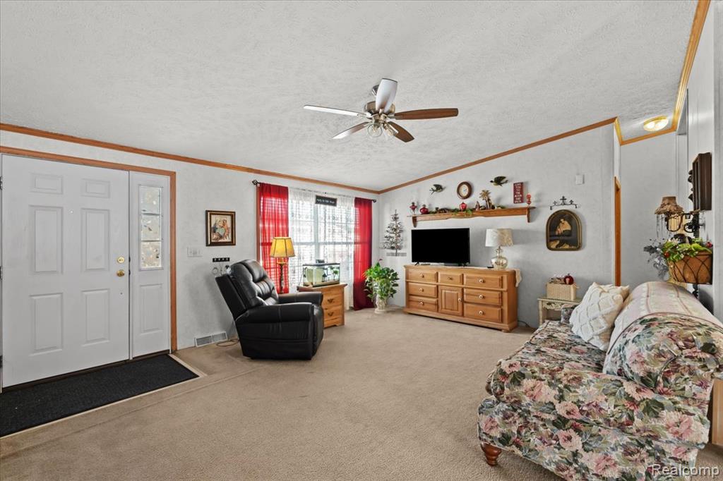 4482 Wynnwood Drive, Howell, MI 48843 — Photo 6