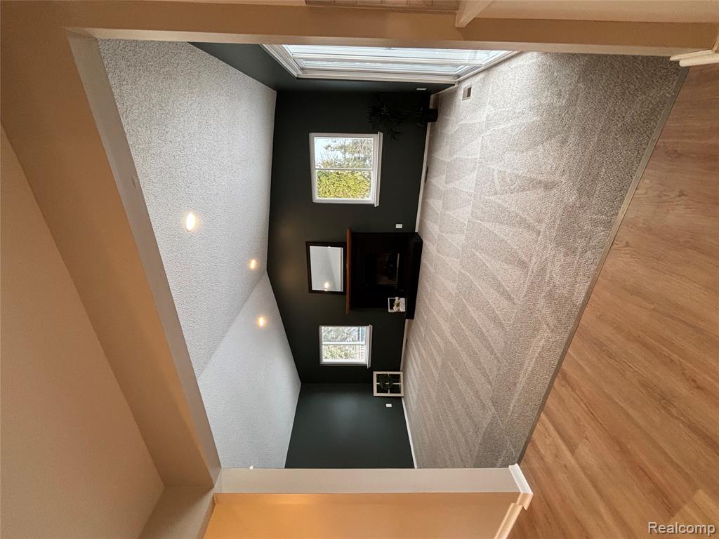 8821 Knolson Avenue, Livonia, MI 48150 — Photo 16