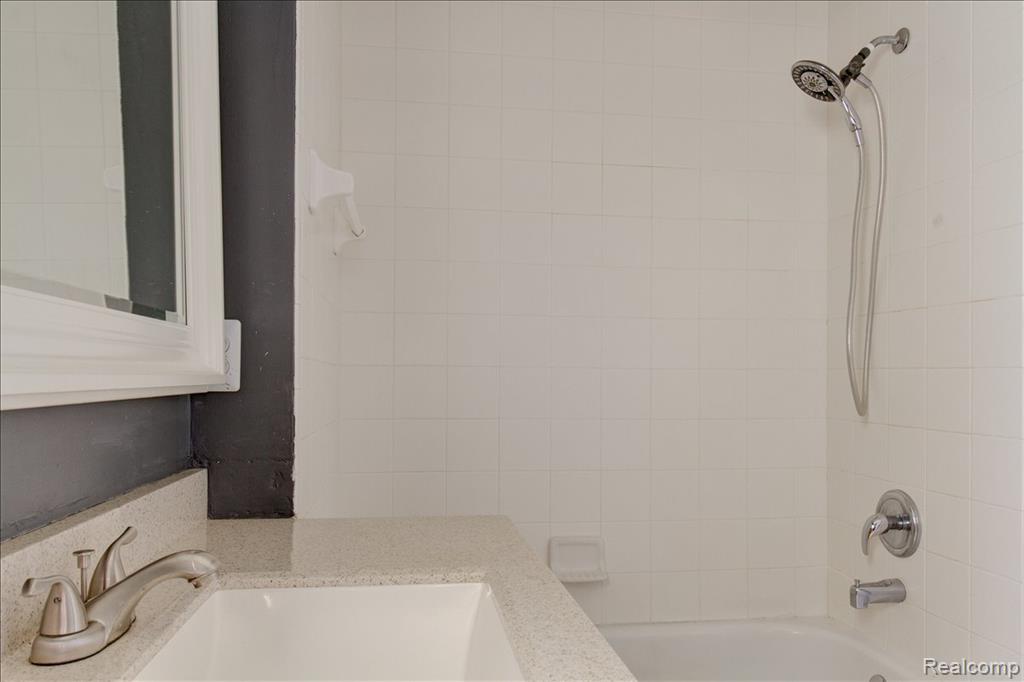 45898 Grant Court, Macomb, MI 48044 — Photo 16