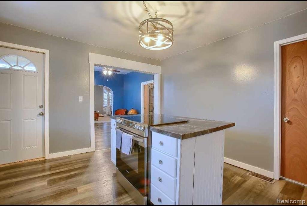 936 Pine Street, Port Huron, MI 48060 — Photo 11