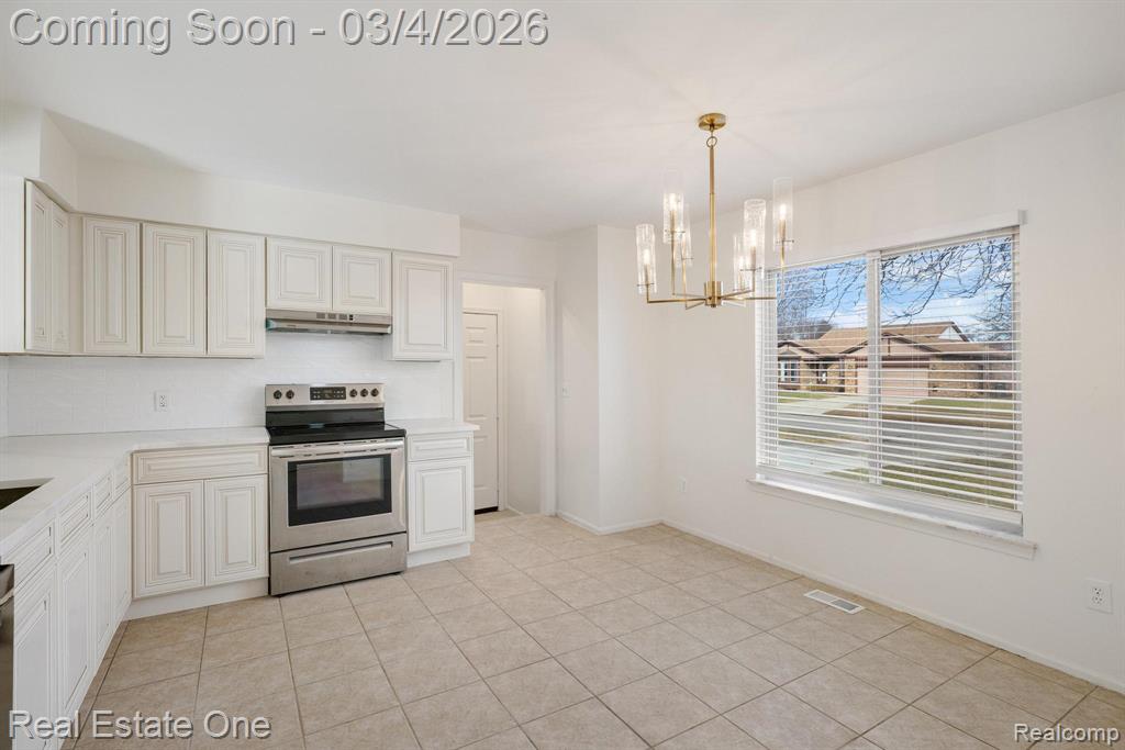 41146 Justin Drive, Clinton Twp, MI 48038 — Photo 10