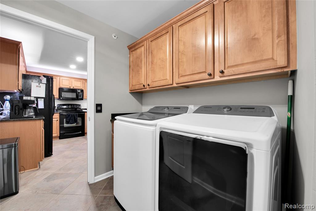 6933 Boulder Pointe Drive, Washington, MI — Photo 14
