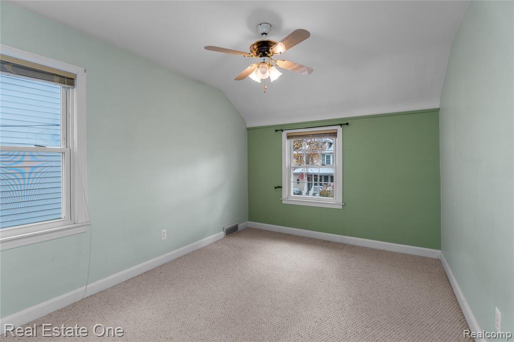 716 Kings Highway, Wyandotte, MI 48192 — Photo 17