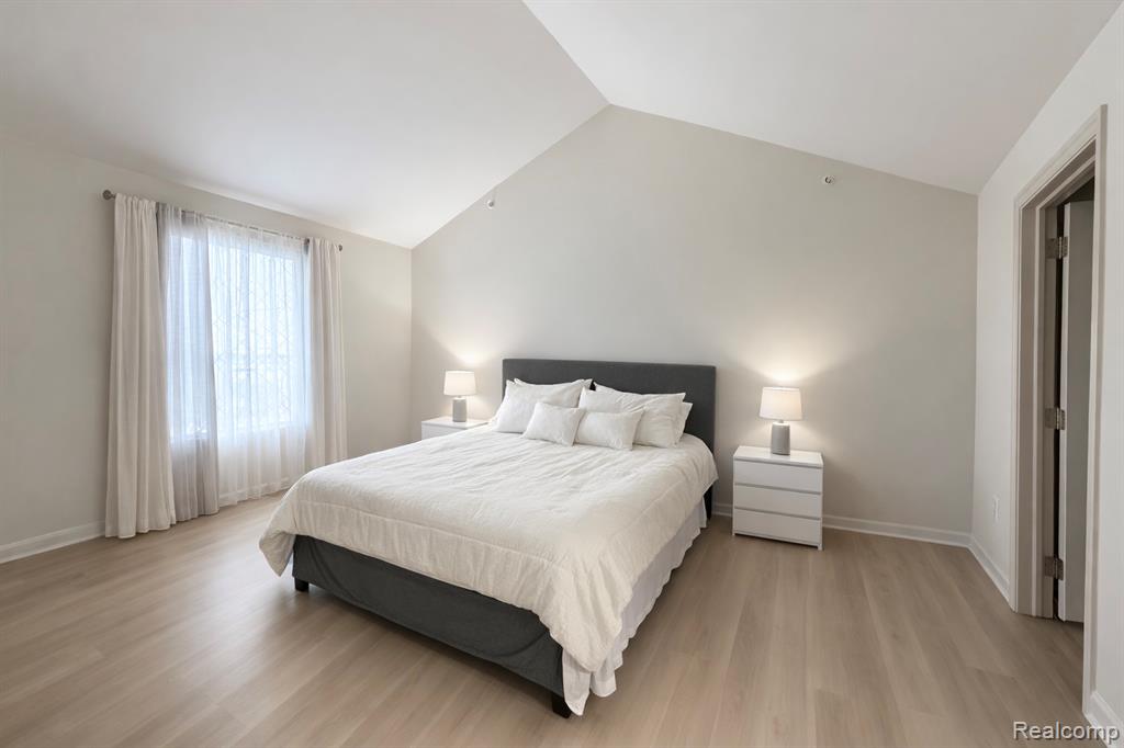 51843 E Pointe Lane, New Baltimore, MI — Photo 9