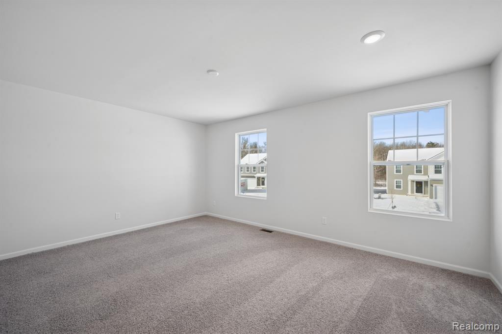 418 Hidden River W, Holly, MI 48442 — Photo 20