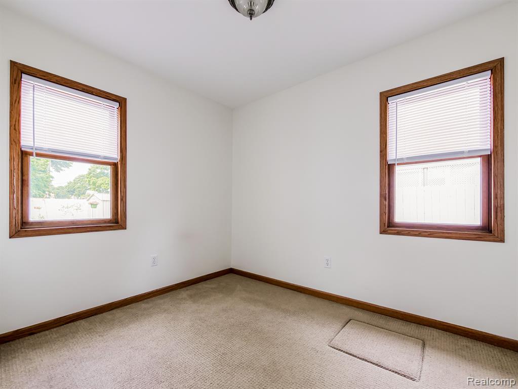 23 PEARL Street, Oxford, MI 48371 — Photo 9