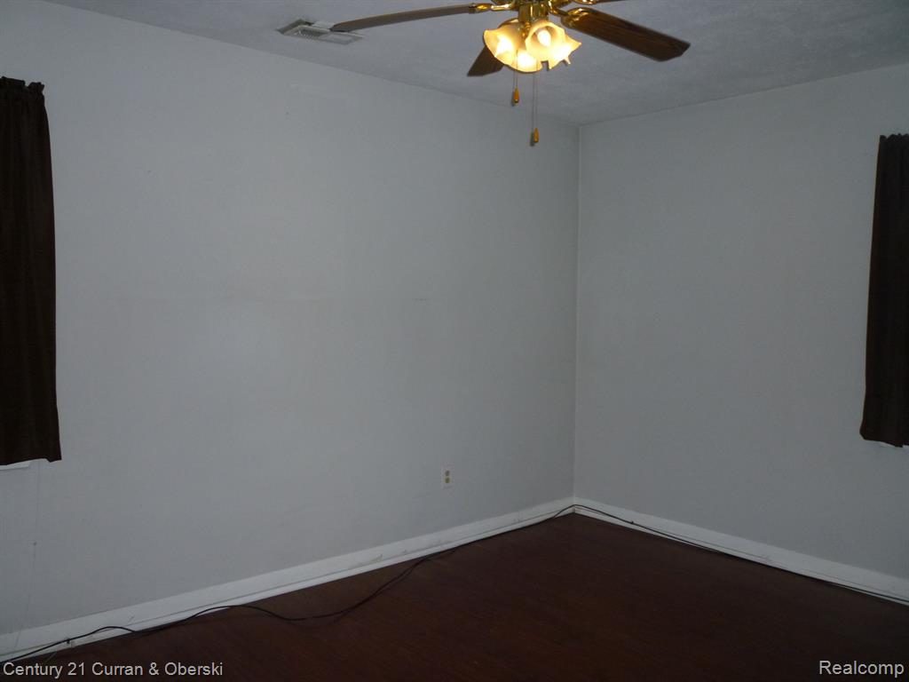 3986 WESTPOINT Street, Dearborn Heights, MI 48125 — Photo 12