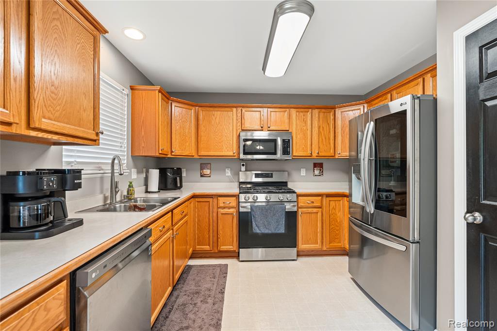 838 Star Drive, Davison, MI 48423 — Photo 7