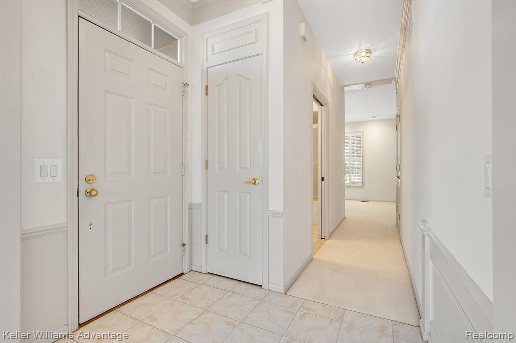 39547 CHAMPION Court, Northville, MI 48168 — Photo 10