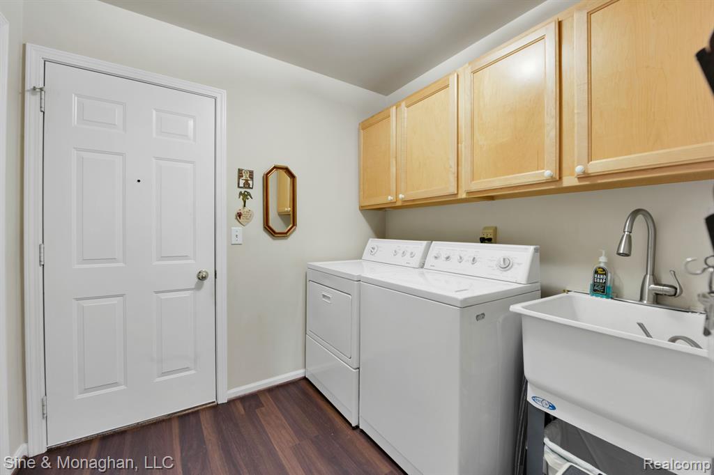 41856 RIVERWOOD Court, Canton, MI 48187 — Photo 12