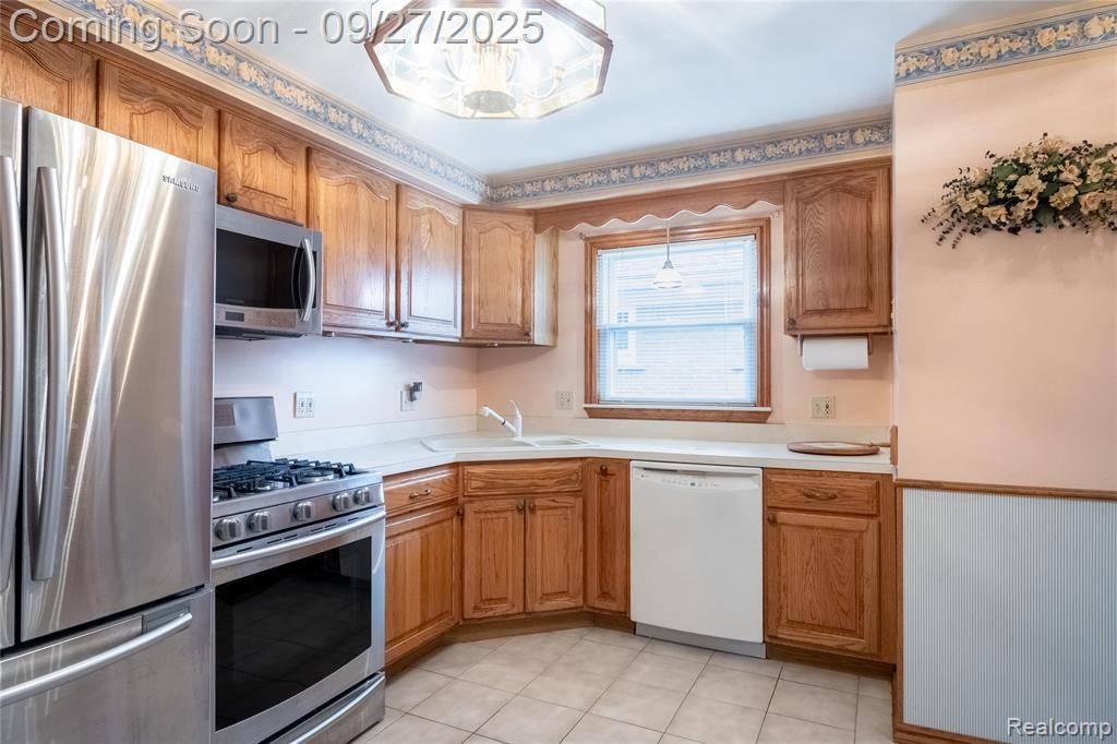 878 Champaign Road, Lincoln Park, MI 48146 — Photo 20