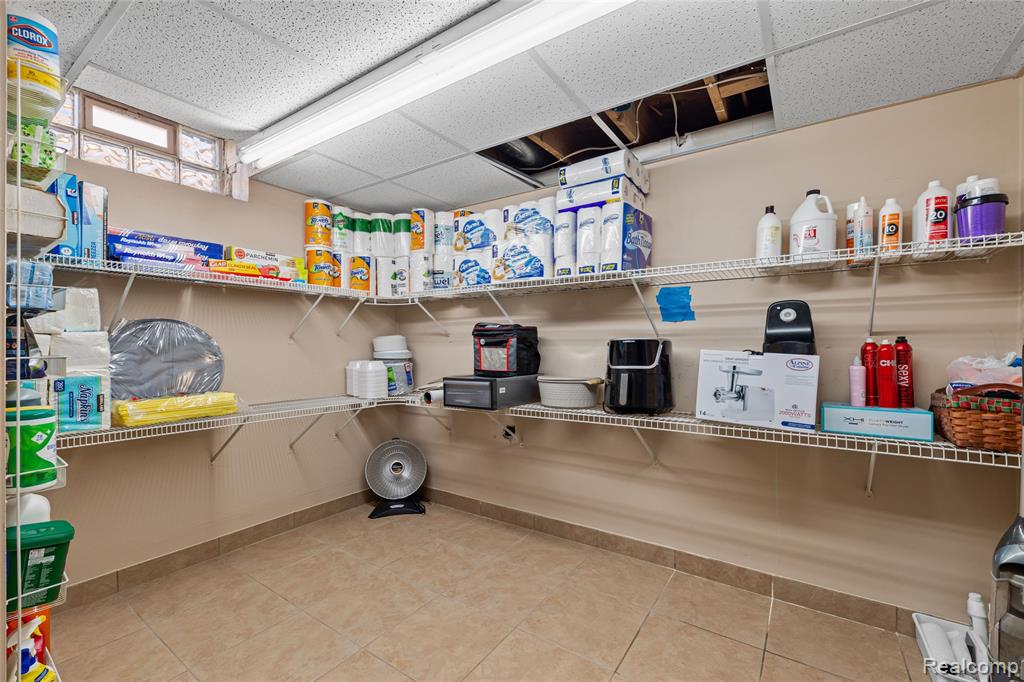 43505 Austin Drive, Sterling Heights, MI 48314 — Photo 34