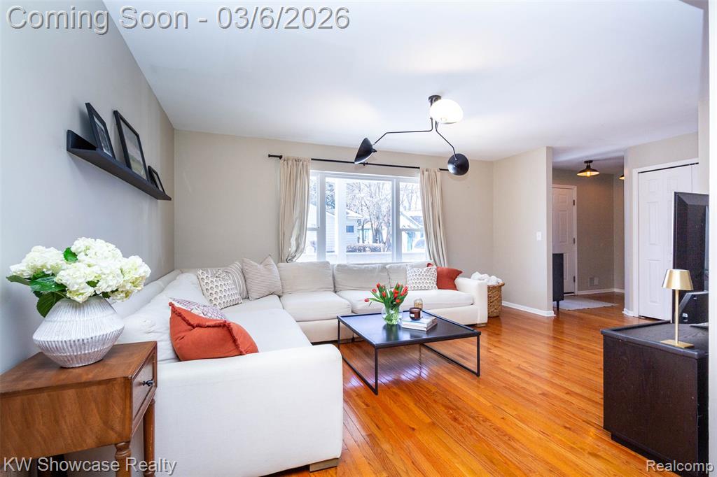 1747 Beechmont Street, Keego Harbor, MI 48320 — Photo 11