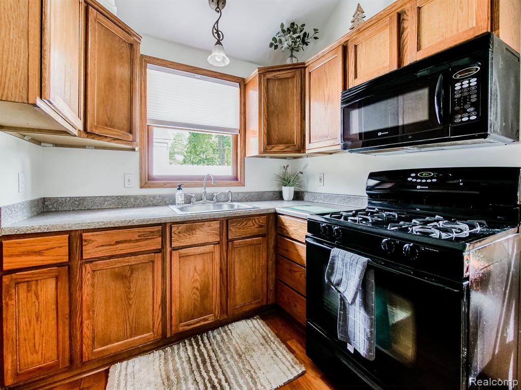 23 PEARL Street, Oxford, MI 48371 — Photo 3