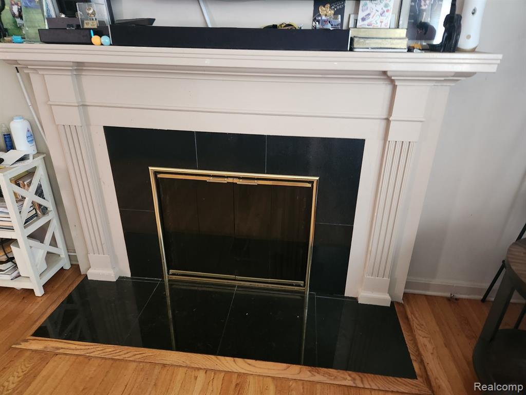 5977 HILLCREST Street, Grosse Pointe, MI 48236 — Photo 5
