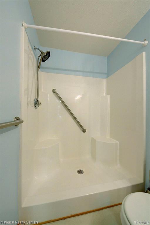 306 MARIGOLD Circle, Westland, MI — Photo 13