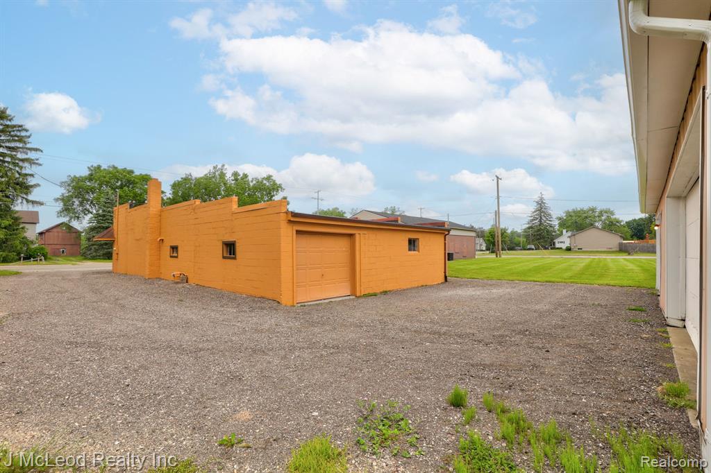 4015 Grand Blanc Road, Swartz Creek, MI 48473 — Photo 30