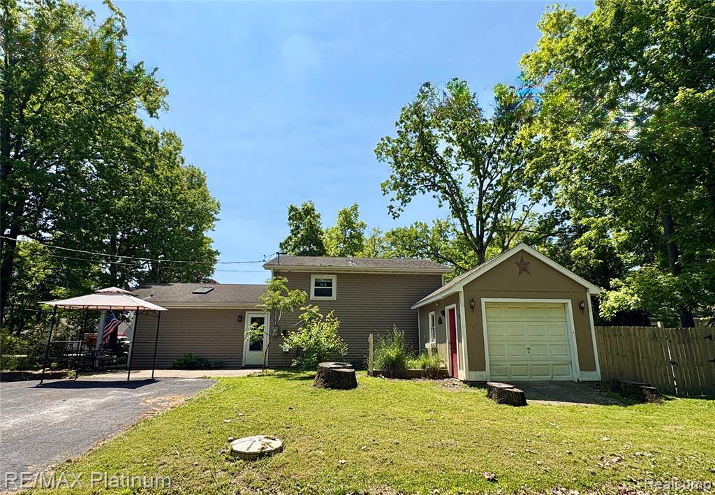 1707 Maxfield Road, Hartland, MI 48353 — Photo 3