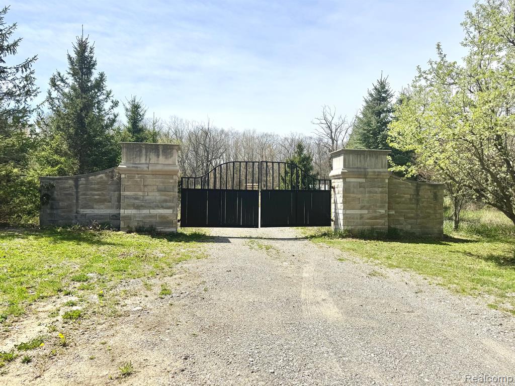 5100 MYRTLE Lane, Fenton, MI 48430 — Photo 3