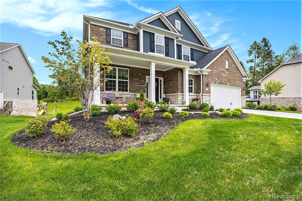 209 Glendale Court, Saline, MI 48176 — Photo 2