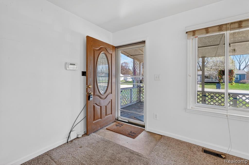 1392 Winfield Drive, Swartz Creek, MI 48473 — Photo 4