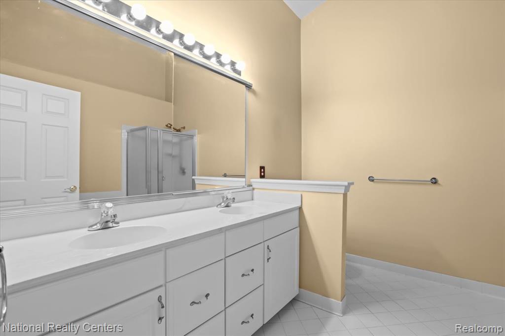 49944 Blackberry Trail, 55, Novi, MI — Photo 15
