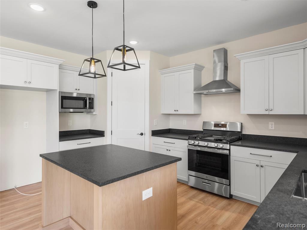 45070 TWIN RIVER Drive, Macomb, MI 48044 — Photo 14