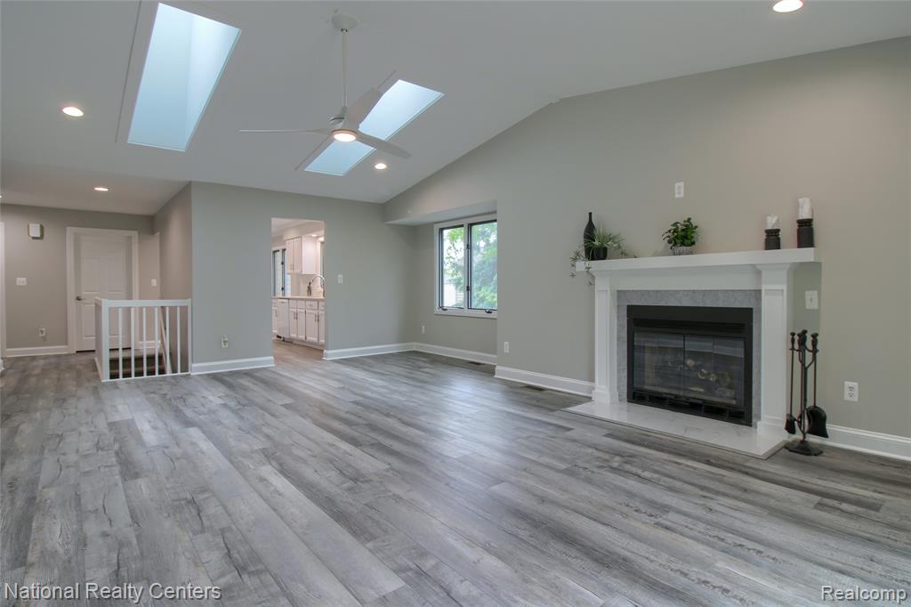 713 Woodcreek Circle, 26, Saline, MI 48176 — Photo 6