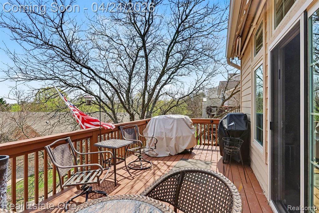 846 Ridgeside Drive, Milford, MI 48381 — Photo 18