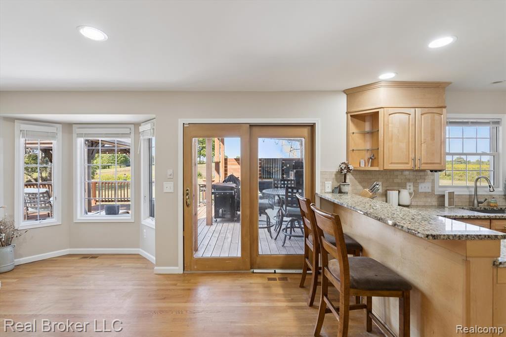 6097 High Valley Drive, White Lake, MI 48383 — Photo 18