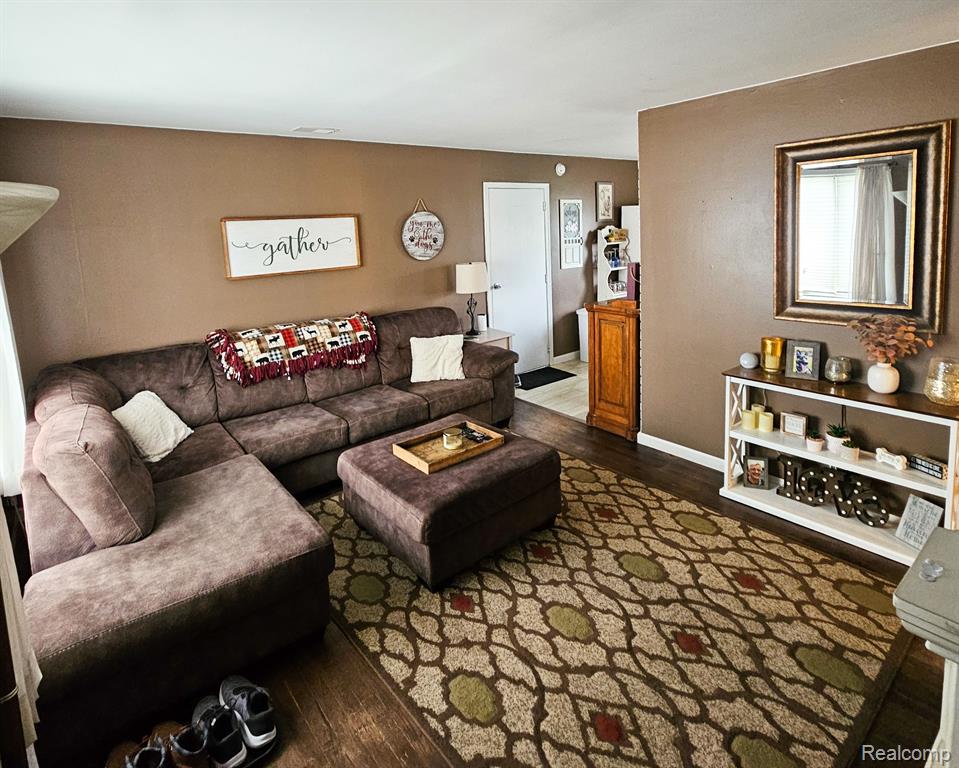 456 CARDINAL Drive, Marysville, MI 48040 — Photo 5